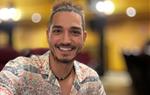 Aaron Vellarino. Eix