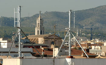 El valor màxim que s'ha registrat a Vilanova és de 0,47 V/m i va ser captat el dia 9 a les 21:30h.