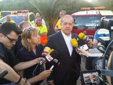 Ajt Vilanova i la Geltrú. Roda de premsa de Felip Puig per motiu de l'incendi