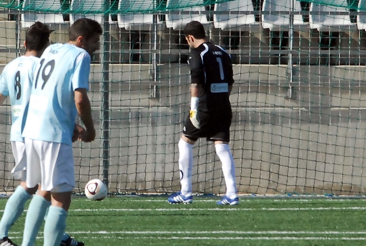 Mario León, en un dels seus darrers partits amb el CF Vilanova / M. Vall