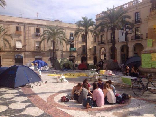 EIX. Acampada d'estudiants a Vilanova