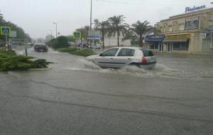 @NovullpagarC33. Carretera C-31 a Cunit, inundada després de la tempesta