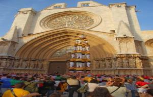 El quatre de vuit dels Bordegassos a Tarragona, des de diferents angles