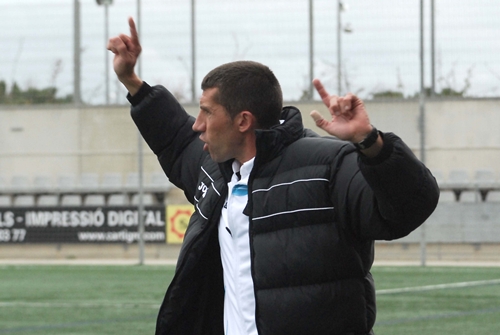 Delfí Farreres, celebrant un gol del Vilanova / Miquel Vall