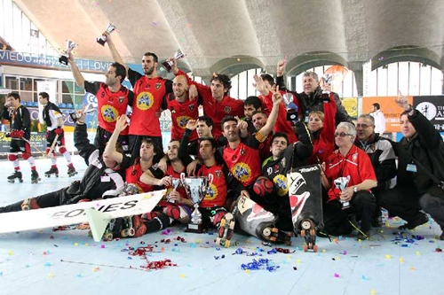 Celebració a Oviedo, recent proclamats campions de Copa / FEP