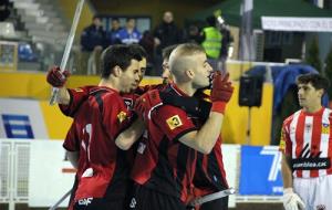 Raül Marín, celebrant un dels gols del Reus davant del Vic / FEP