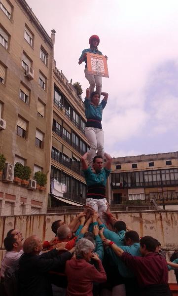 Òmnium Cultural. Milers de castellers internacionalitzaran el dret a decidir en set capitals europees el proper 8 de juny