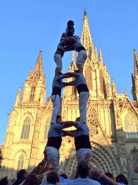 Castells de 6 de la Jove de Vilafranca a la Festa Catalana de Barcelona. Jove de Vilafranca