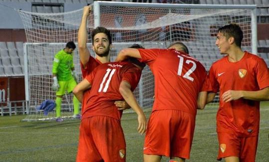 El Vilafranca comença marcant però acaba golejat pel Terrassa en una mala segona part (4-1). Ramon Filella