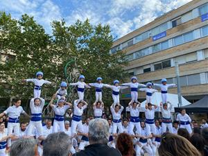 Els Falcons de Vilanova recuperen la pira aixecada per sota per la diada de Sant Jordi