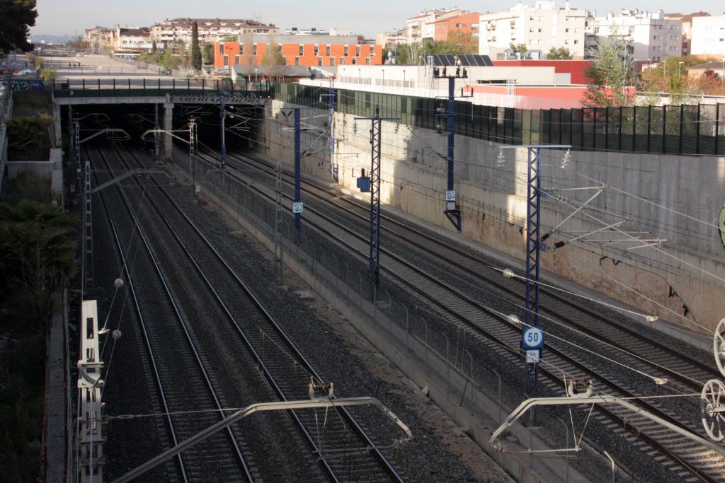 Adif adjudica la redacció del projecte per soterrar les vies a Vilafranca del Penedès fins el pont de Moja. ACN