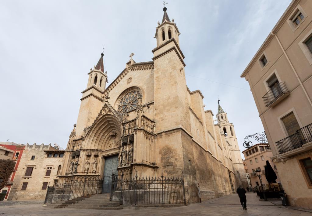 Basílica de Santa Maria.. Santi Cabezas