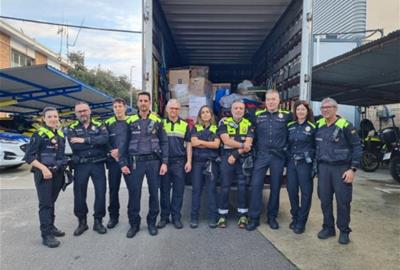 Comboi solidari de la Policia Local de Vilanova per als afectats per la DANA. Ajuntament de Vilanova