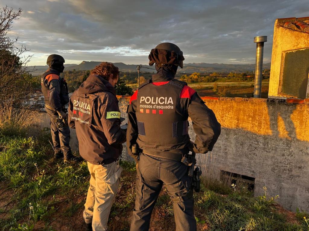 Dispositiu dels Mossos per desarticular un grup especialitzat en robatoris amb força i cultiu i tràfic de marihuana. Mossos d'Esquadra