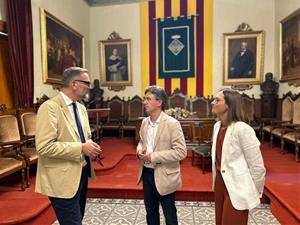 El cònsol del Regne Unit visita Vilafranca per enfortir els llaços i atraure turisme i inversions. Ajuntament de Vilafranca