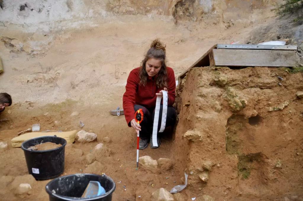 El jaciment de La Balma de la Graiera de Calafell proporciona noves restes d’ocupació neandertal de fa 90.000 anys. Ajuntament de Calafell