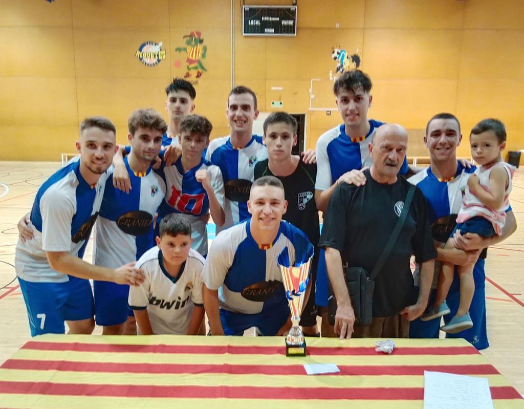 El Molanta va ser el guanyador del 9è Torneig d'estiu de Futbol Sala de Les Roquetes. Eix