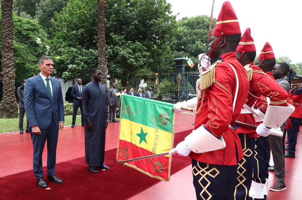 El president espanyol, Pedro Sánchez, i el president de Senegal, Bassirou Diomaye, aquest dijous a Dakar. ACN