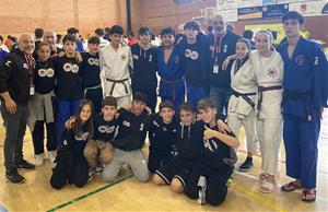 Els judoques de l'Escola de Judo Vilafranca - Vilanova. Eix