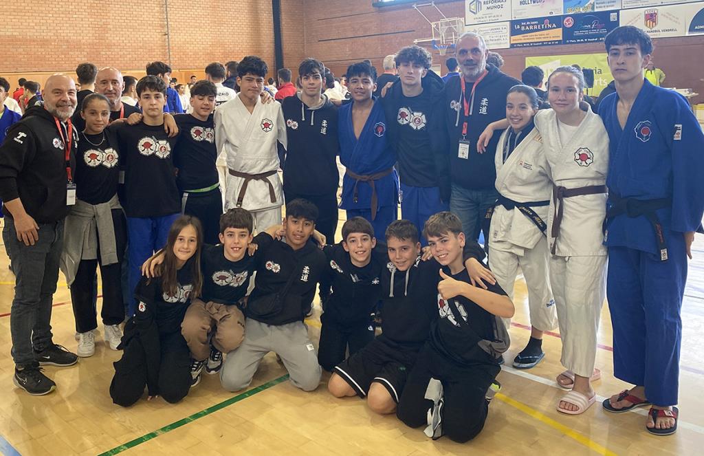 Els judoques de l'Escola de Judo Vilafranca - Vilanova. Eix