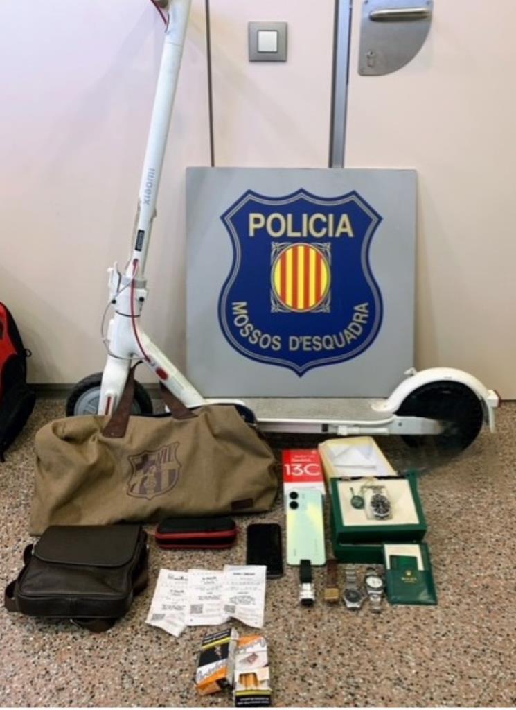 Els Mossos d’Esquadra detenen un home per set robatoris amb força a domicilis del Baix Penedès. Mossos d'Esquadra