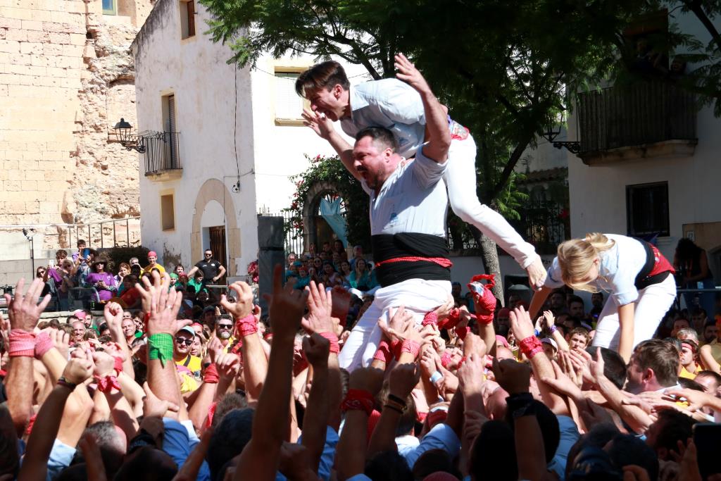 Els Nois de Torredembarra repeteixen victòria en la primera jornada del Concurs de Castells. ACN