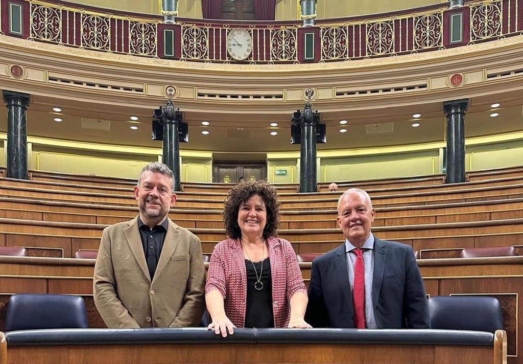 Francesc- Marc Álvaro, Teresa Llorens i Santi Rodríguez. EIX