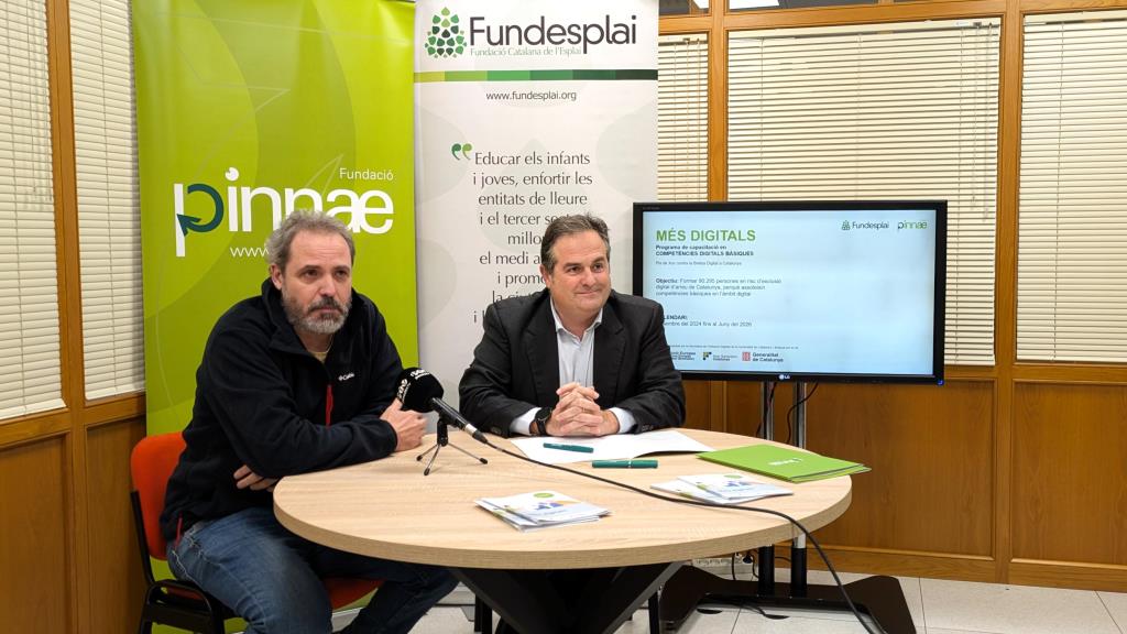 Fundació Pinnae i Fundesplai s'uneixen contra la bretxa digital per formar 14.000 persones al Penedès i Baix Llobregat. EIX