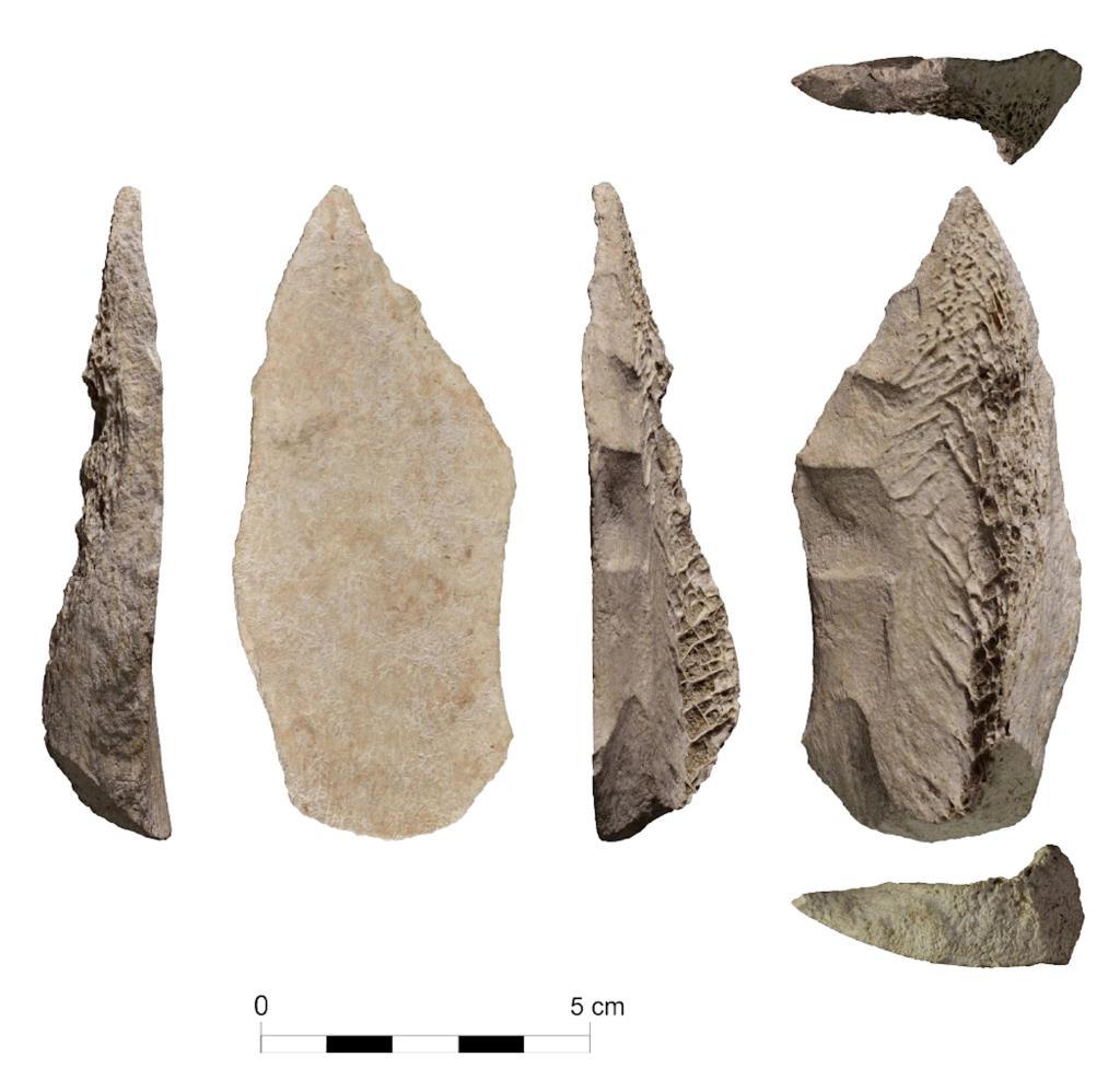 Identifiquen una punta de llança feta amb os de cavall de fa més de 50.000 anys a l’Abric Romaní de Capellades. ACN