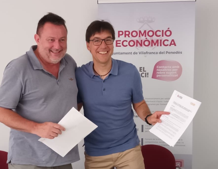 L’Ajuntament de Vilafranca del Penedès reforça el seu compromís amb la promoció del vi català signant un nou acord amb els Premis Vinari. Ajuntament d