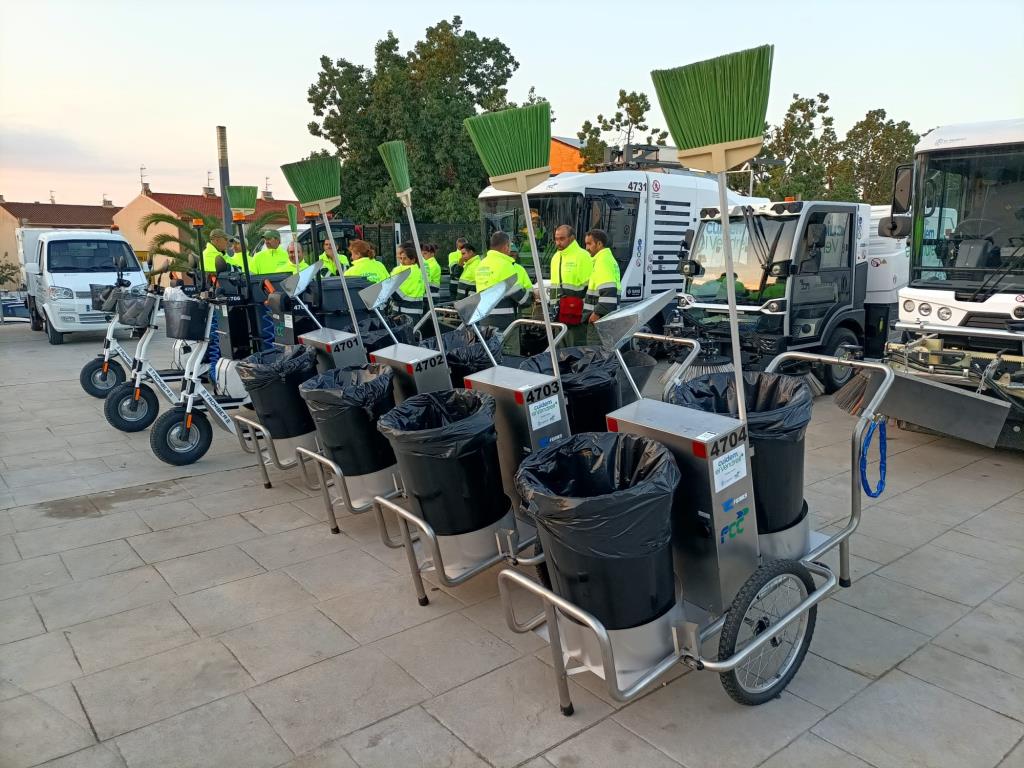 L’Ajuntament del Vendrell dobla el servei de neteja viària. Ajuntament del Vendrell