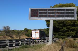 L'AP-7 estrena la limitació de la velocitat a 100 km/h a l'àrea de Subirats en les operacions retorn