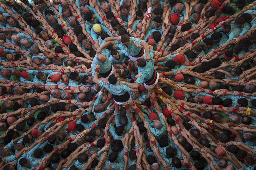 Les colles recuperen el 2023 la vitalitat prepandèmica: 10.600 castells plantats i un 99% descarregats. ACN