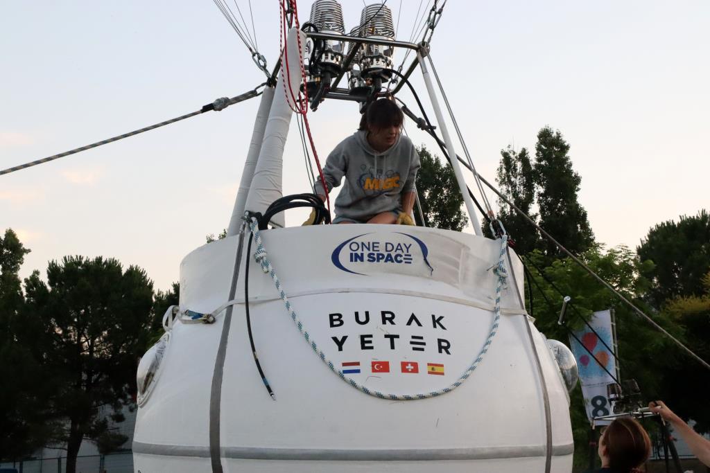 L'European Balloon Festival estrena la primera cistella de globus aerostàtic preparada per a volar a 20.000 metres. ACN