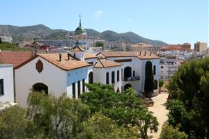 L’Hospital de Sitges compleix 700 anys: d’asil medieval a fundació geriàtrica que salvaguarda la malvasia local