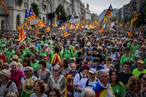 L’independentisme treu 73.500 persones al carrer en la manifestació descentralitzada de la Diada