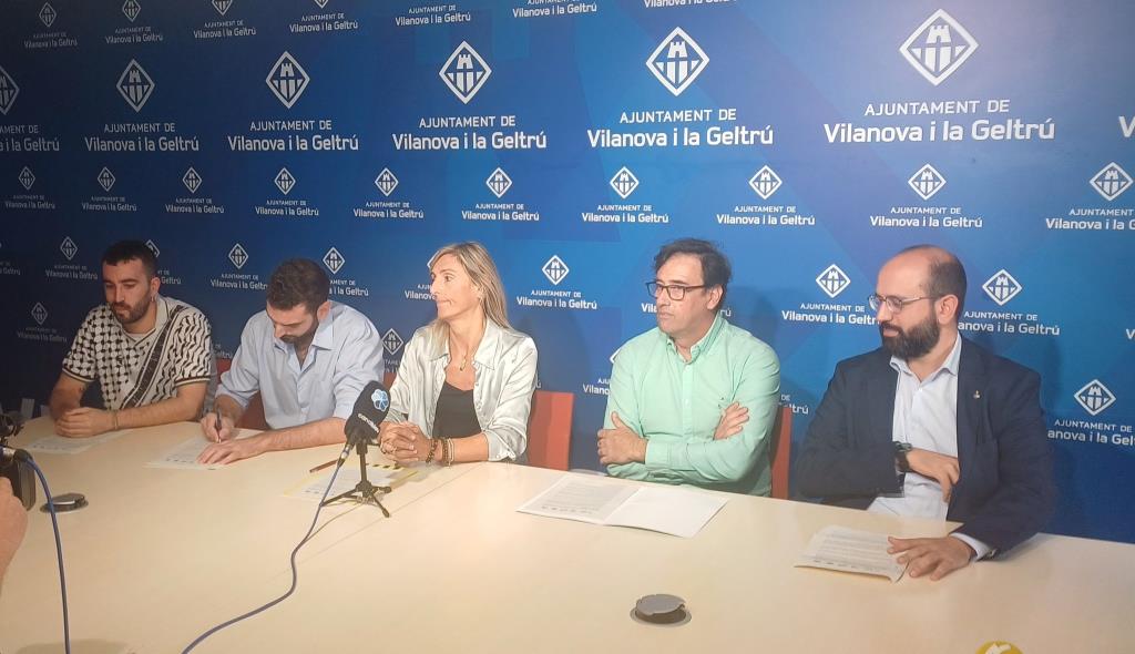 L'oposició en bloc demana la readmissió dels dos treballadors amb incapacitat acomiadats per l’Ajuntament de Vilanova. ERC