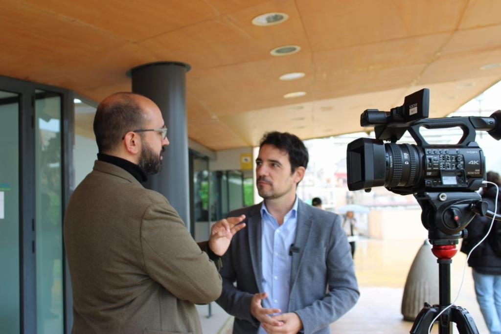 Manu Reyes i Carlos Remacha han presentat mesures de sanitat i reclamat el nou hospital a Vilanova i la Geltrú. PP