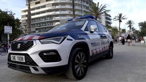 Mossos i policia local incrementen el patrullatge a Sitges per evitar els robatoris de rellotges d'alta gamma. EIX