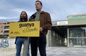 Oriol Casanellas, membre de la Comarcal d'ERC a l'Alt Penedès davant l'estació de Vilafranca. ERC