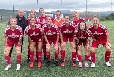 Plantilla de l'UE Sitges femení. Eix