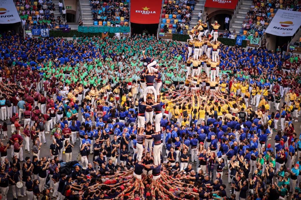 Primera jornada del Concurs de Castells de Tarragona. Xicots de Vilafranca i Bordegassos de Vilanova. ACN