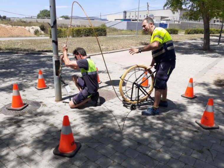 Reparen 140 punts de llum i reposen el cablejat de l'enllumenat públic del Llimonet, a Vilanova. Ajuntament de Vilanova