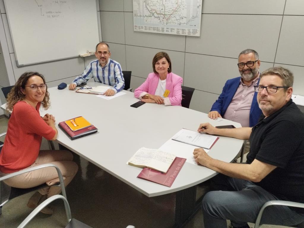 Sant Pere de Ribes exigeix a la Generalitat més freqüències de bus i millores en la línia e.14 a Barcelona. Ajt Sant Pere de Ribes