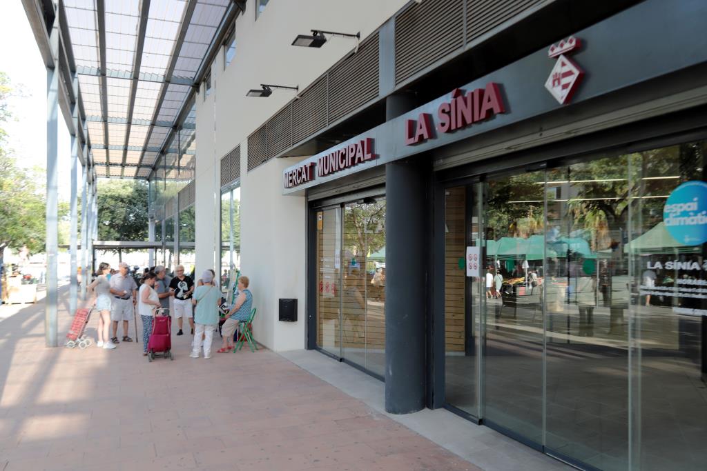 Sant Pere de Ribes obre una convocatòria extraordinària per a la concessió de parades del Mercat La Sínia. Ajt Sant Pere de Ribes