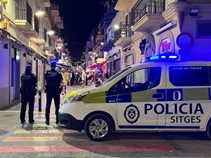 Sitges reforça la seguretat a l'oci nocturn amb un dispositiu conjunt de Policia Local i Mossos d'Esquadra. Ajuntament de Sitges