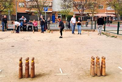 Tirada de bitlles catalanes a Vilanova. Eix