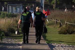 Troben el cadàver d'un home d'uns 50 anys surant a l'aigua en una platja de Calafell