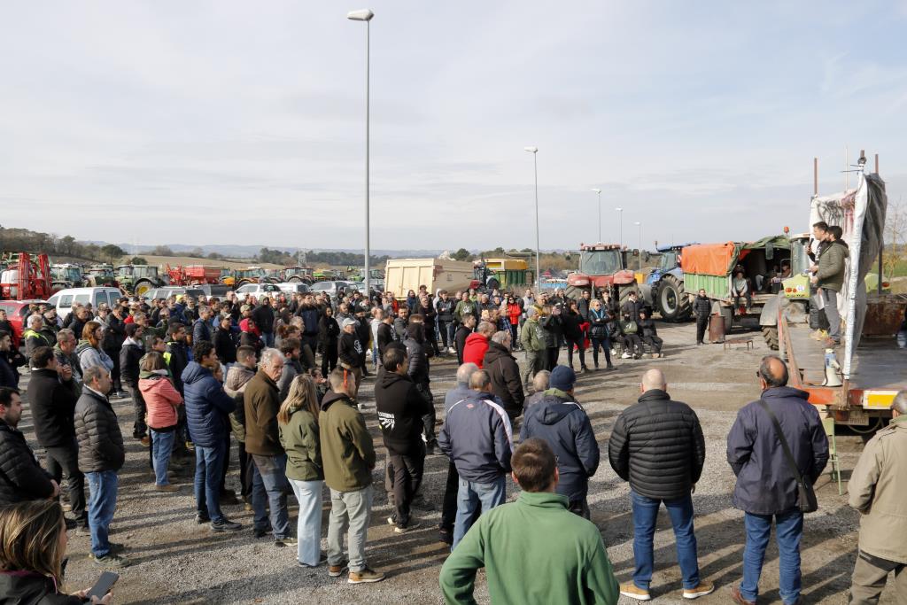 Crit d'alerta dels pagesos concentrats a l'Anoia. ACN