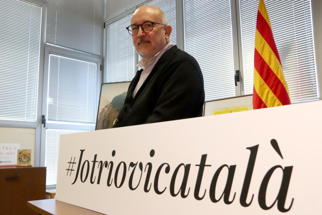 El director general de l’INCAVI es compromet a desplegar aquesta legislatura la llei del vi aprovada el 2020. ACN